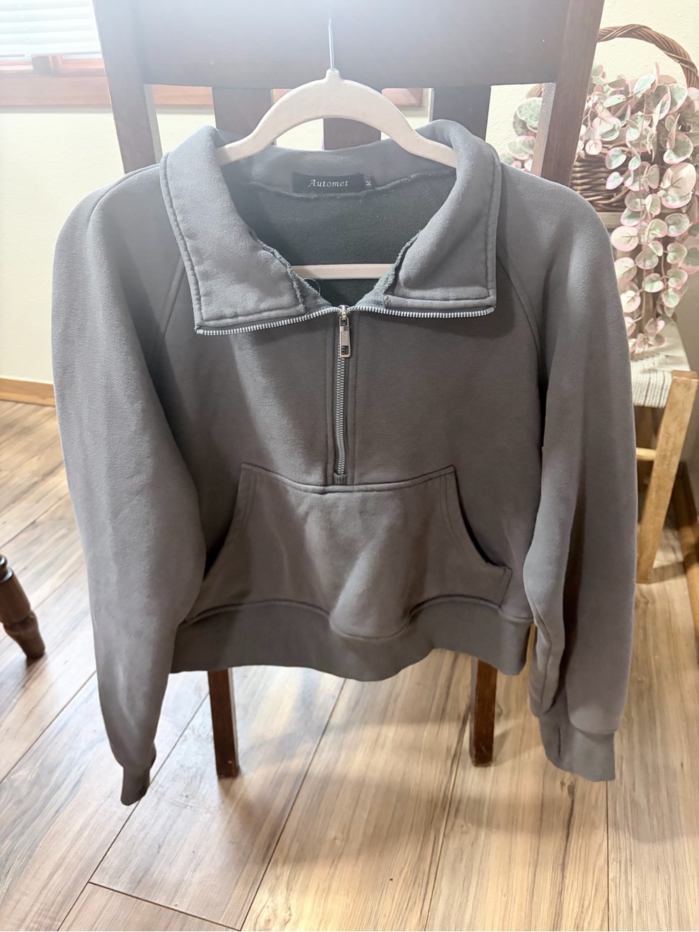 Half-Zip Pullover Sweatshirt - Gray